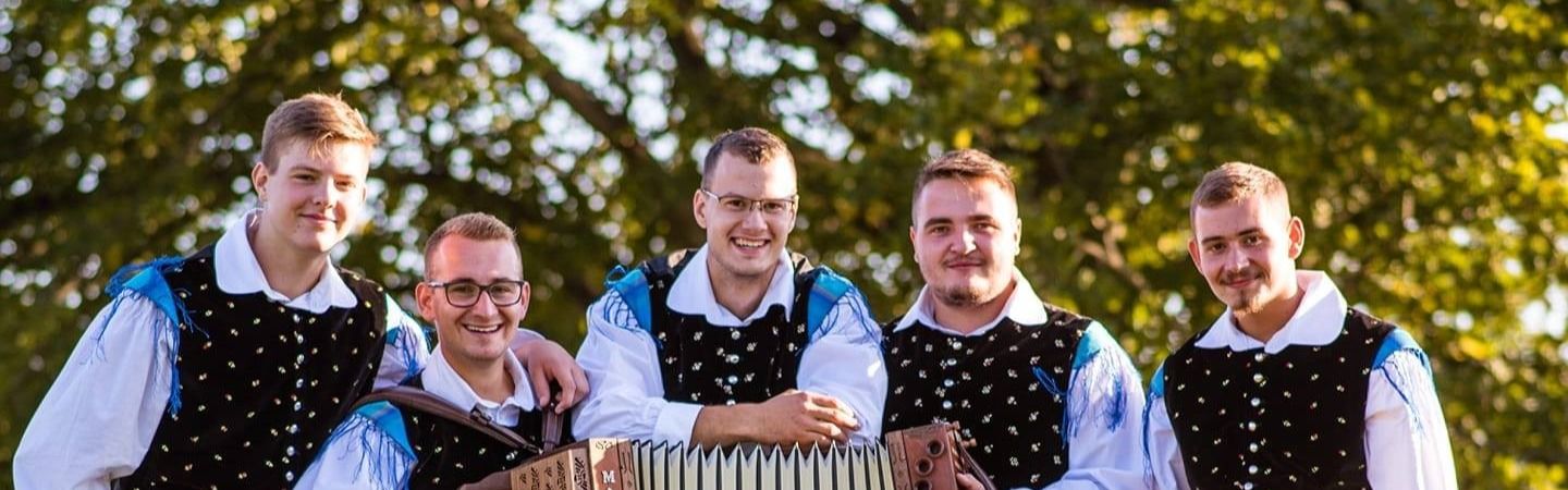 Header image for Ansambel Utrip