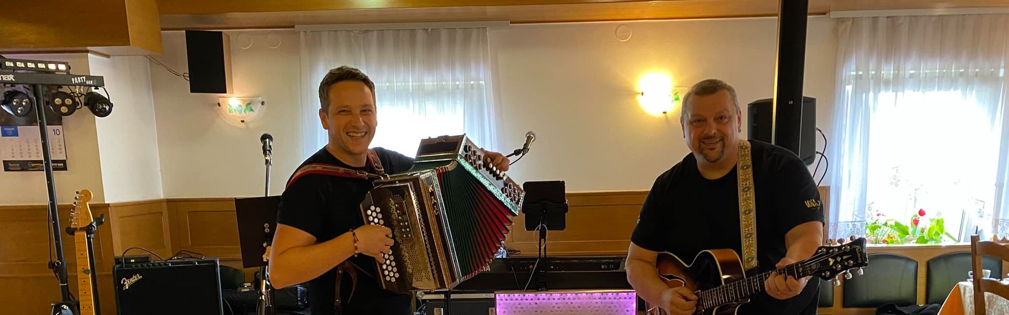 Header image for Una 2 s T'hina